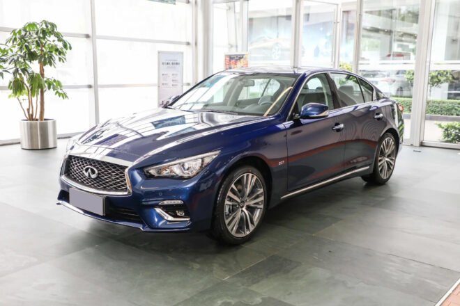 Infiniti Q50L 1