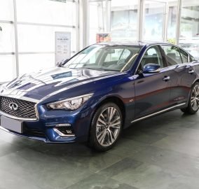 Infiniti Q50L 1