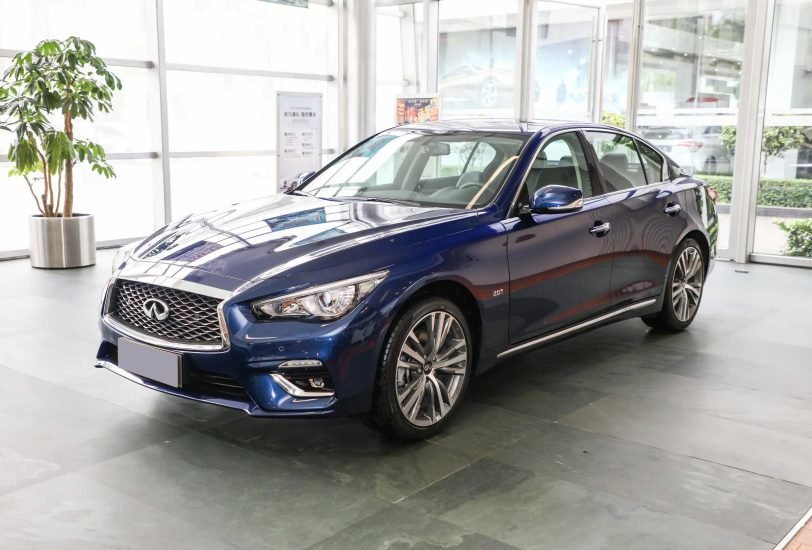 Infiniti Q50L 1