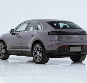 Porsche Macan EV 4