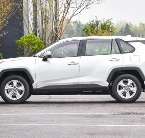 TOYOTA RAV4 3