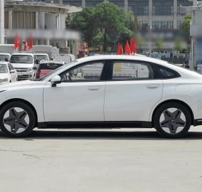 Wuling E5 3
