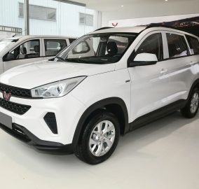 Wuling Hongguang S3 1