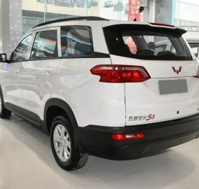 Wuling Hongguang S3 3